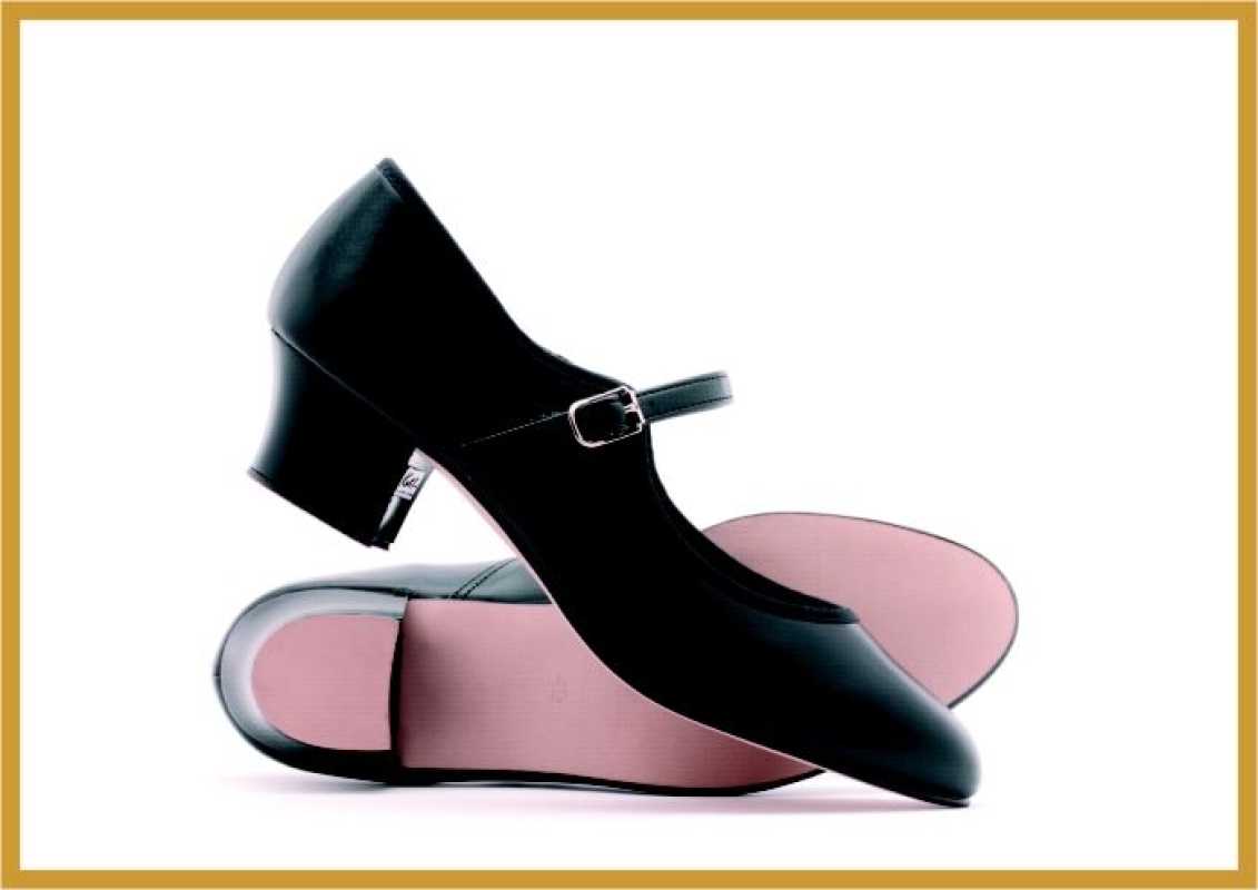 IWA Character Buckle Shoe 7000